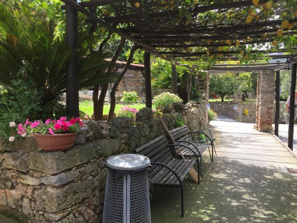 Agriturismo I Lamoi 피날레리구레 외부 사진